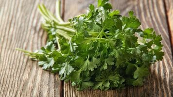 Perejil una maravillosa hierba en tu cocina