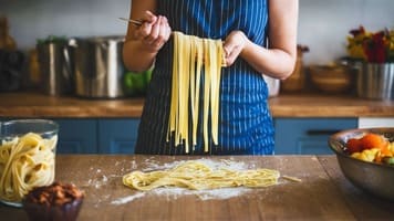 Pasta Italiana un Placer Culposo con una Tradición Centenaria