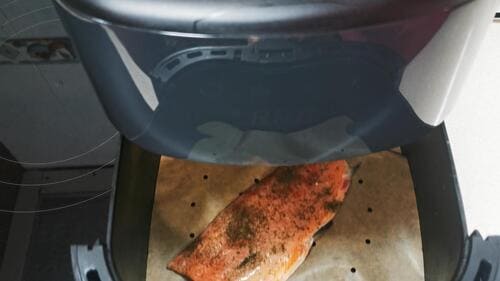 Trucha con eneldo y limón en freidora de aire Trucha con eneldo y limón en freidora de aire